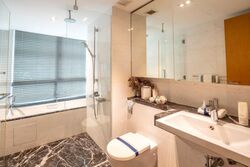 One Shenton (D1), Apartment #561808401